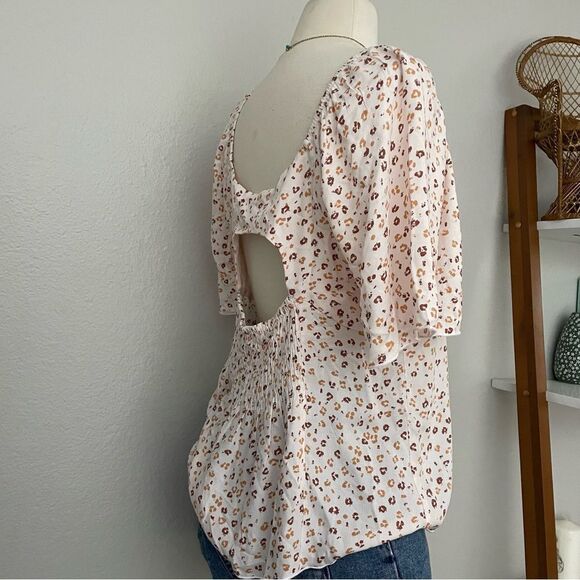 Babydoll Animal Print Top - Picture 3 of 6